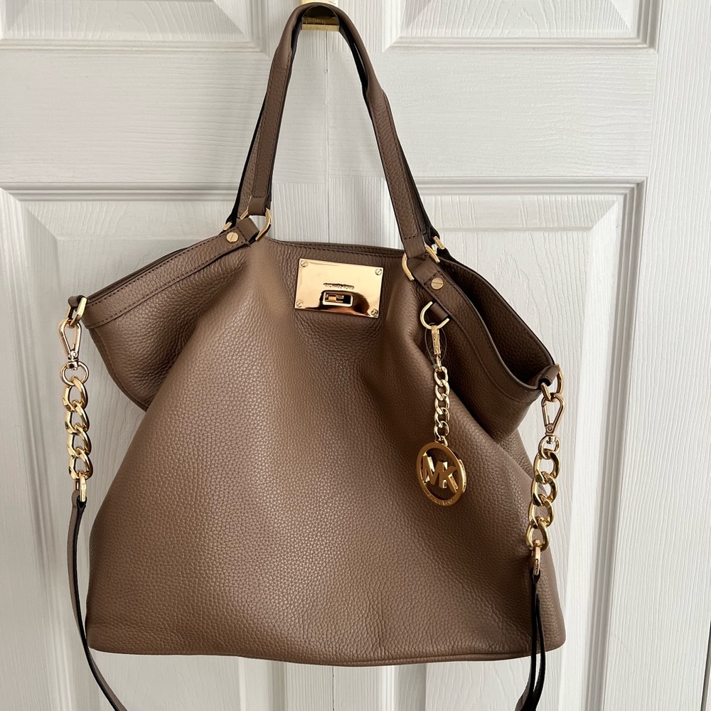 Leather Michael Kors bag
